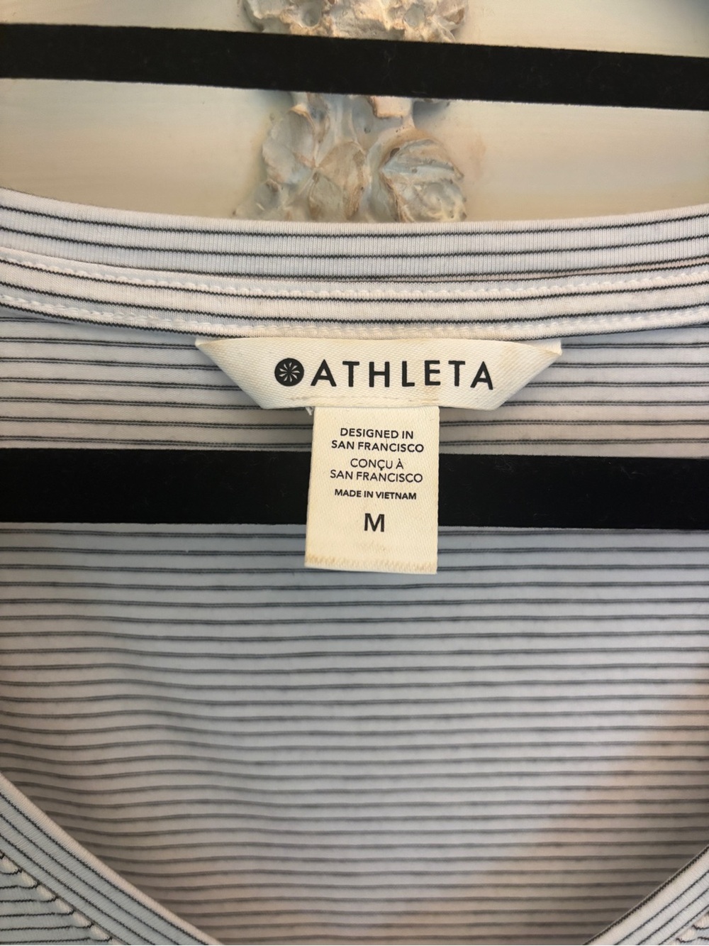 Athleta Essential V Neck Long Sleeve Tee in Arden Stripe - size M - Picture 2 of 7
